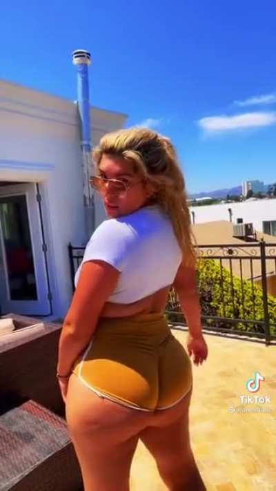 Whole lotta ass
