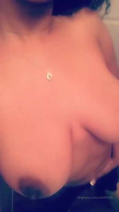 Love a titty freak