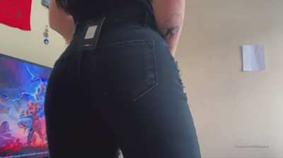 Always having trouble finding the right size jeans