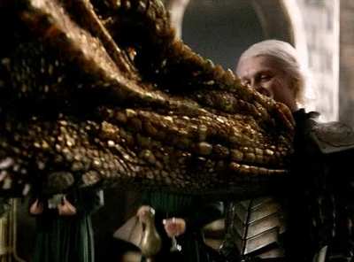 Five seconds of Sunfyre, the most beautiful dragon ever was all we got to see of him before he went to shit. Fuck sake.