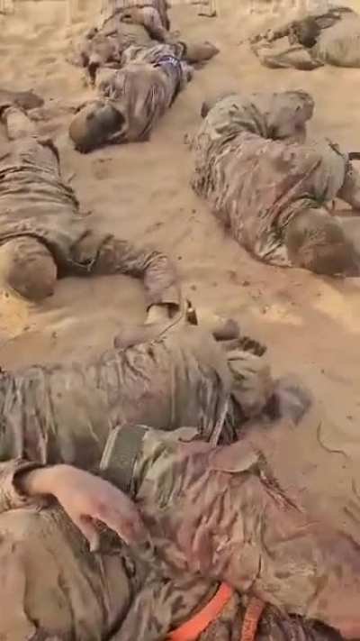 Aftermath footage of Wagner PMC in Mali ambushed by Tuareg rebels