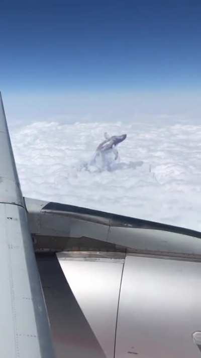 Great example of how easy it is to fake footage of things. This includes - you guessed it - UFOs, no matter how convincing it looks.