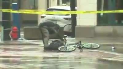 Local crackhead trying to steal stuffs inside bomb bag.