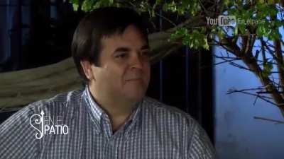 Carlos Portaluppi interoretando Compadre que tiene el vino.