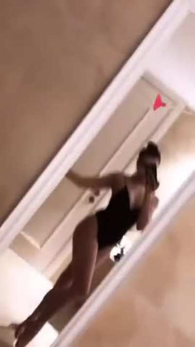 Hailee Steinfeld in Lingerie