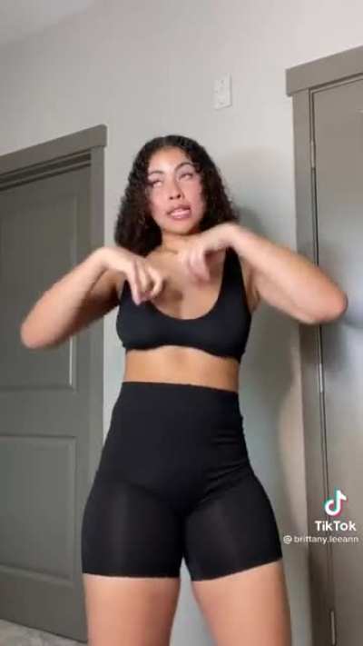 Them thighs 😍