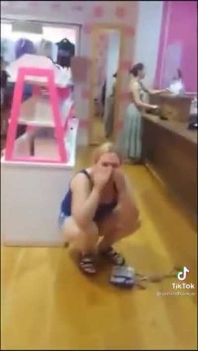 This lady acting like a 6 year old throwing a tantrum