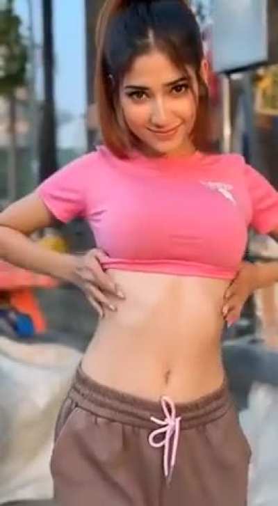 Angel Rai navel show
