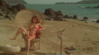 Olivia Pascal & Uschi Zech - Vanessa (DE1977) - Fruits on the beach
