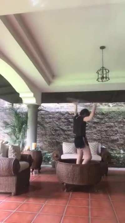Blursed_Waka Waka