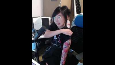 Lily lip bite