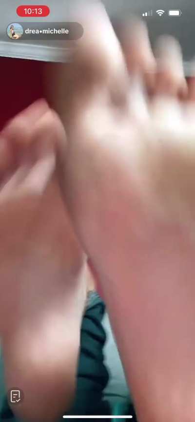 @drea<wbr>aamic<wbr>helle