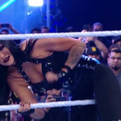Sonya Deville