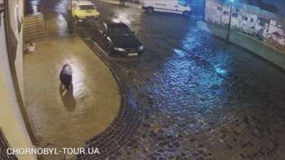 Бедная))