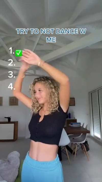 Vaea brazier et son haut transparent 🍆