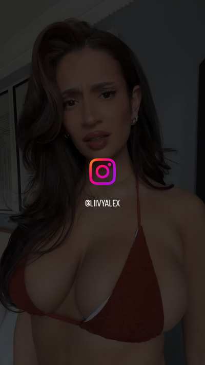 Livy (@liivyalex)