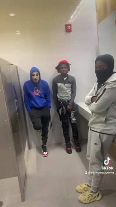 They be chilling in the bathroom like it don’t smell like 10 cans of bounce dat ass