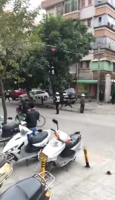 摩师傅尝试切晶哥中路