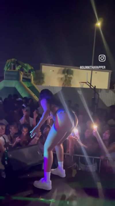 🍑 