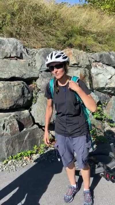 Crazy woman says f you instead of sorry when caught stealing from dh longboarders