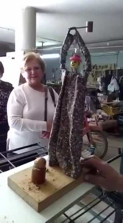 NUT cracker