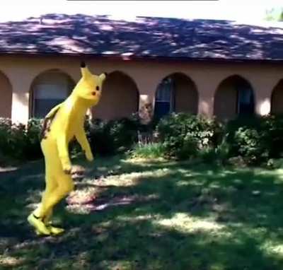 WCGW doing a backflip as pikachu