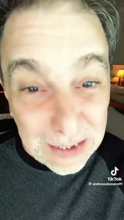 Andrés Calamaro contra los influencers argentinos que toman mate al estilo uruguayo 