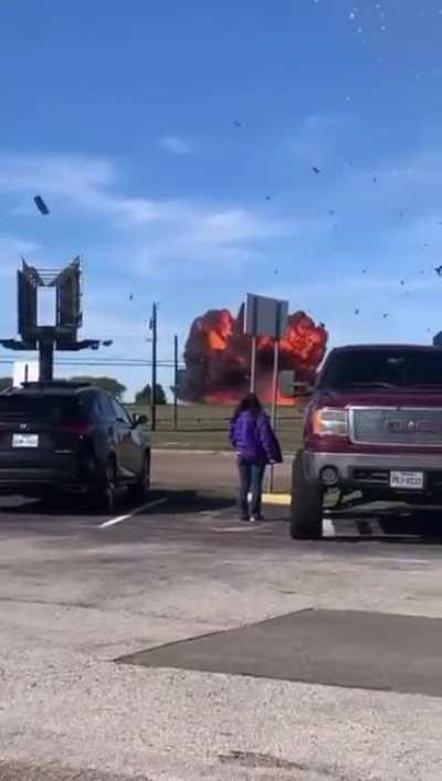 Midair collision just occurred at a Dallas airshow