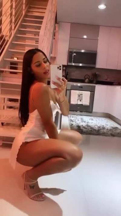 Iconic Pose