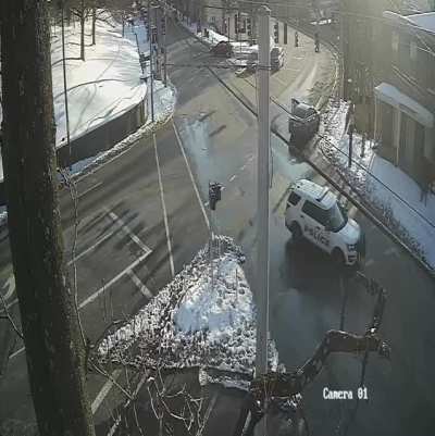red light runner gets T-boned, well positioned cop only caught the bailing passenger.