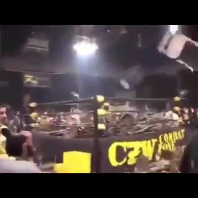 GIMME YOUR CHAIR!