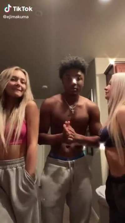 Living His Best Life With Two Beautiful Blonde Queen<wbr>s👸🏼🤴🏿<wbr>👸🏼