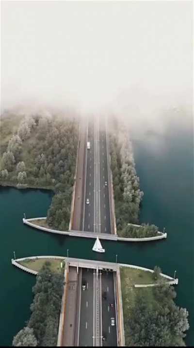 The ‘reverse bridge’ design in the Netherlands is engineering excellence