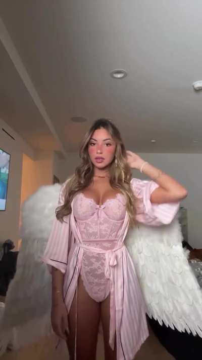 Lingerie stunner | IG November 2024