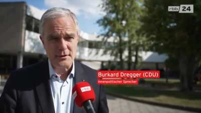 ' scheiß Gewaltenteilung '