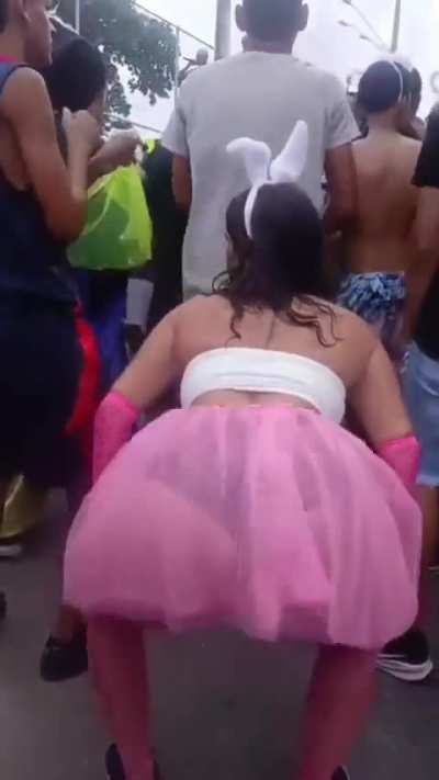 Carnaval, só cachorr@ no cio🔥