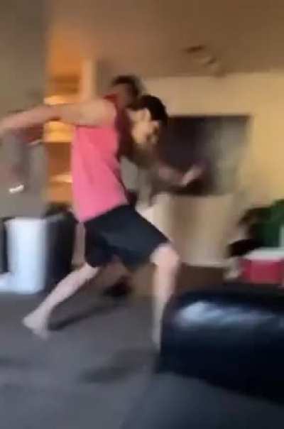 I’m freEeEeEEE