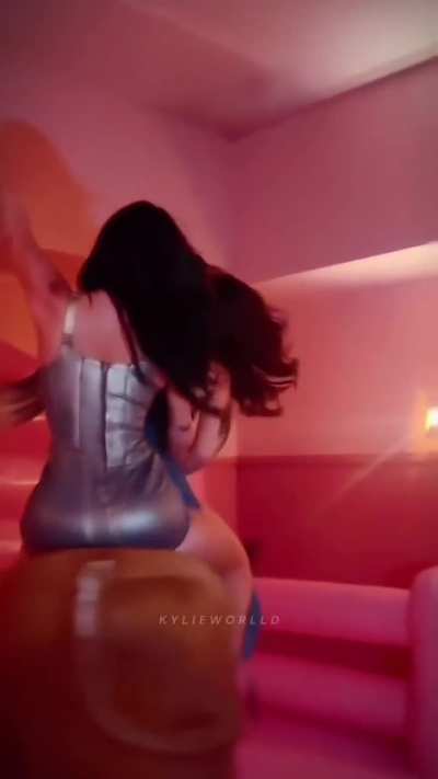 Riding a bull with Stassie