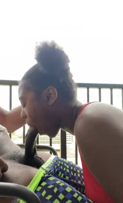 Balcony Throat!💪🏾👅