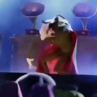 😳