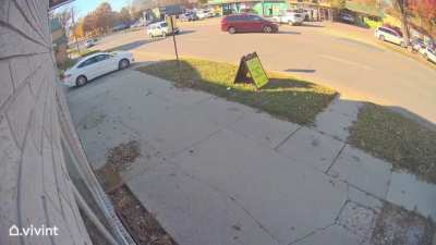 Idiot in van causes slo-mo t-bone