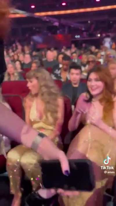 Was the person working for the AMAs not supposed to film Taylor?
