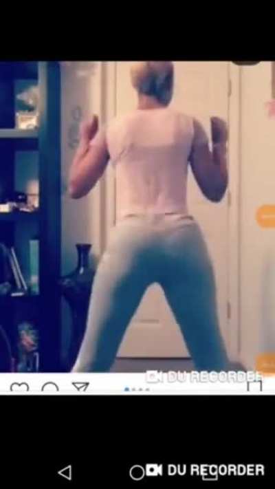 Tight and jiggly
