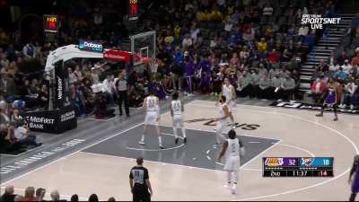 [Highlight] Melo finds Lebron for the baseline And-1 Dunk