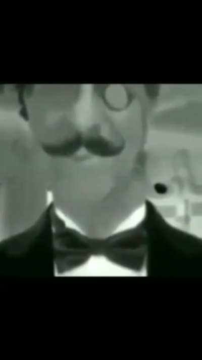 Carlinhos elegante.