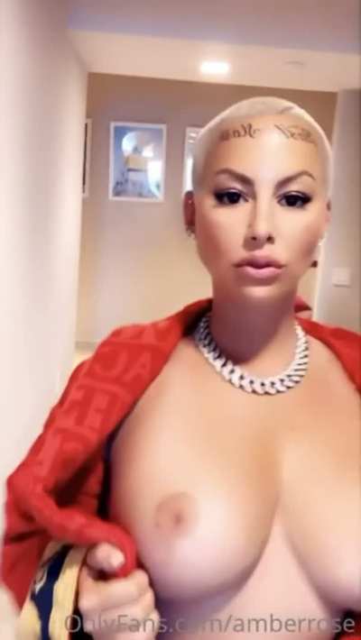 Amber rose🥀