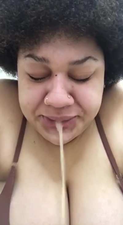 Am I still pretty with no makeup? I can rub the puke on my face (F)