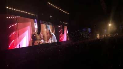 I’ll sleep between y’all, it’s nothing... [Panorama 2016, visuals to die for]