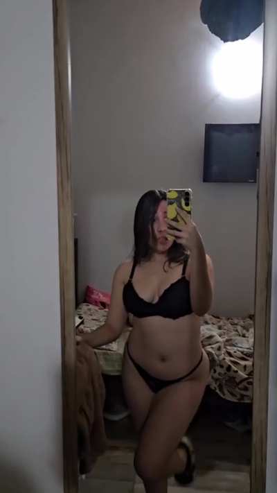 Stripping Passions, Behind the Perfect Lingerie.