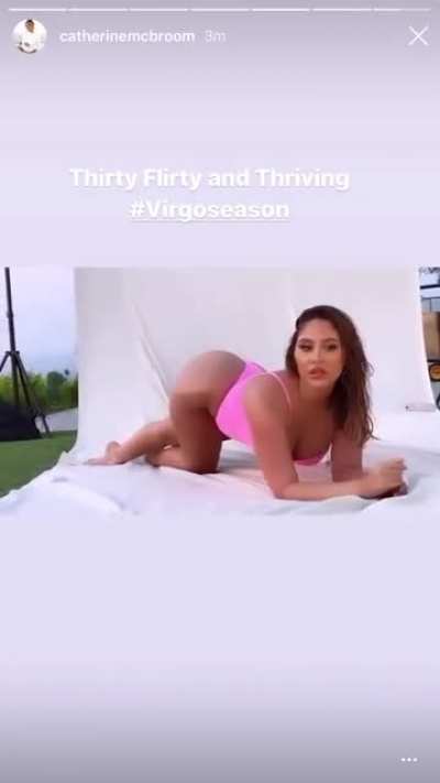 She’s so hot 🥵